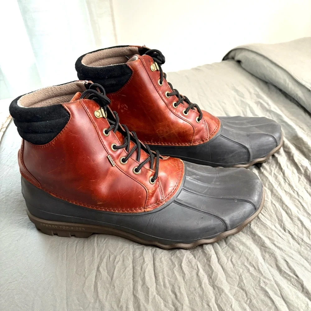 Sperry Avenue Leather Rubber Duck Boots. Size 13.